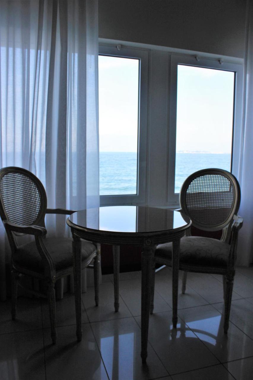 Hotel Estee Desenzano del Garda Exterior foto