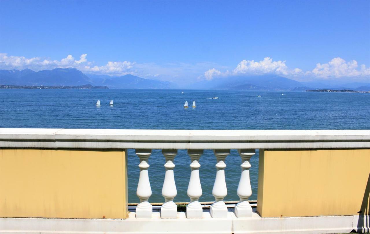 Hotel Estee Desenzano del Garda Exterior foto