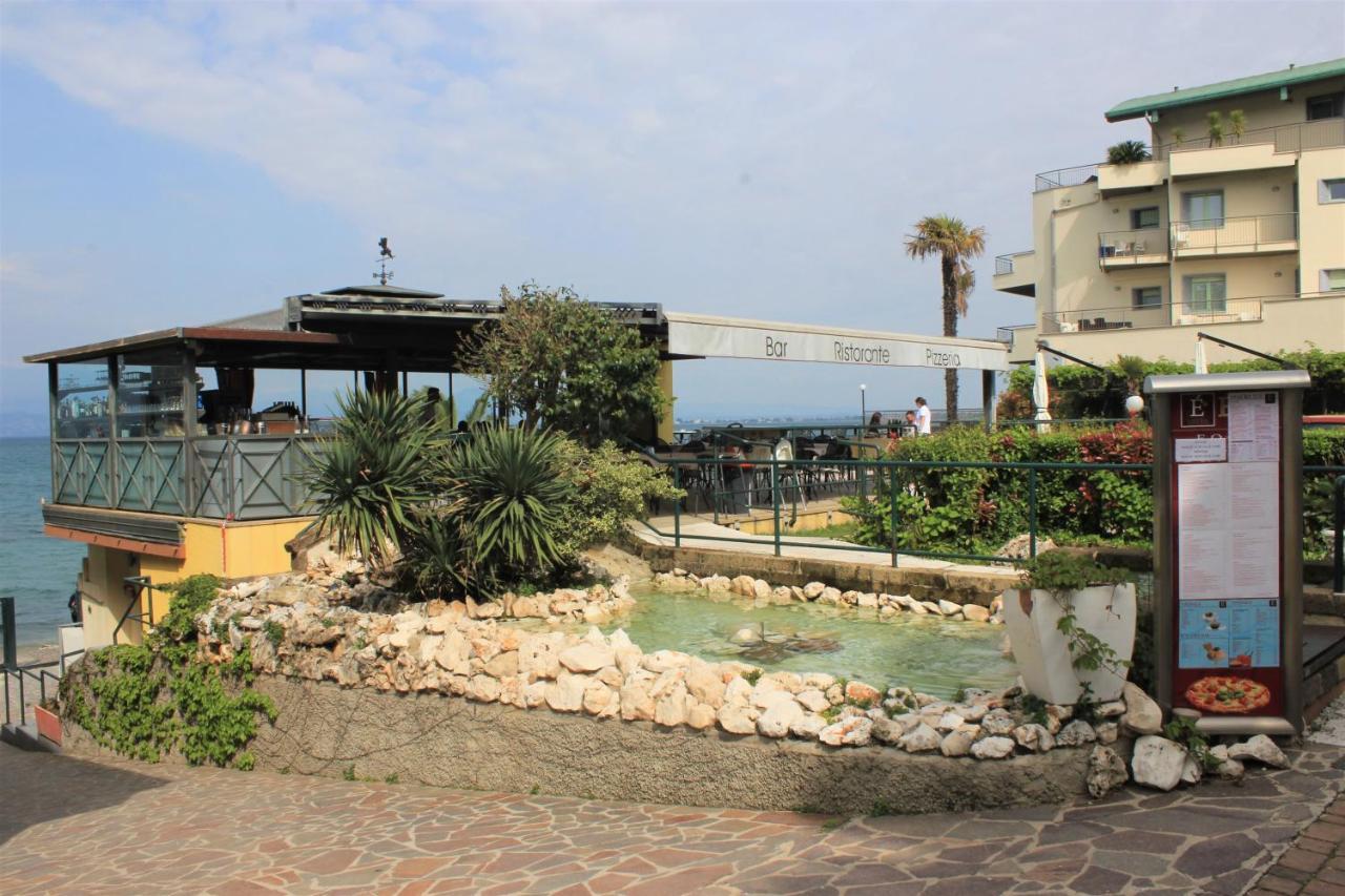 Hotel Estee Desenzano del Garda Exterior foto